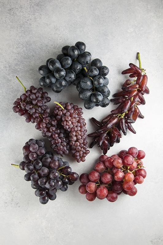 A Visual Guide To Grapes l seasonal variety grapes