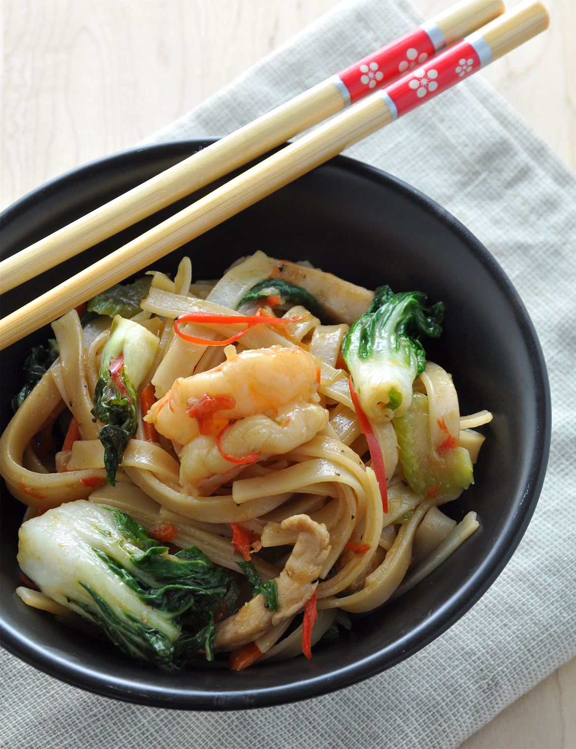 Braised Rice Noodles with Choy Sum