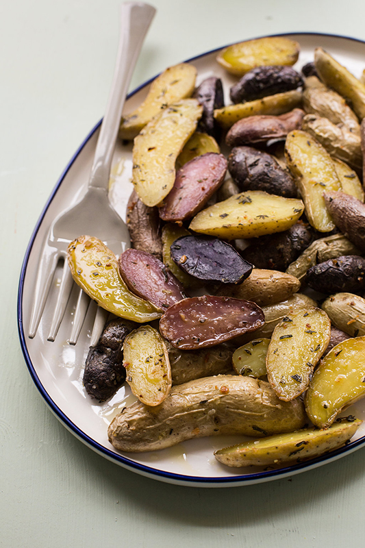 The Ultimate Potato Recipe Roundup l herb roasted fingerling potatoes