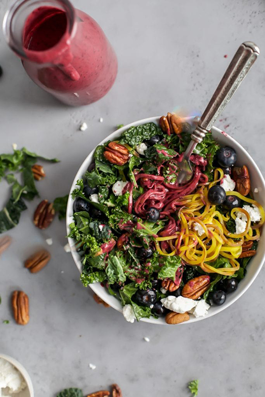 The Best of Whole30 Recipe Roundup l kale salad with spiralized golden beets