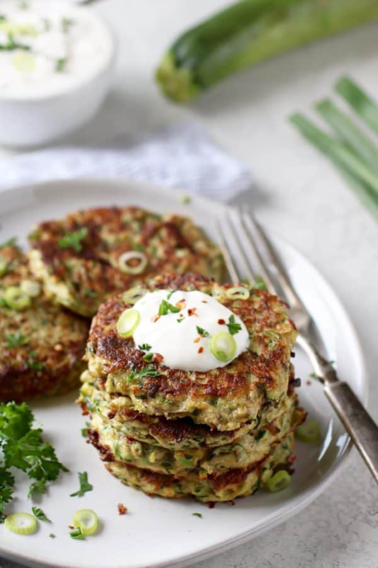 The Best of Whole30 Recipe Roundup l savory zucchini fritters