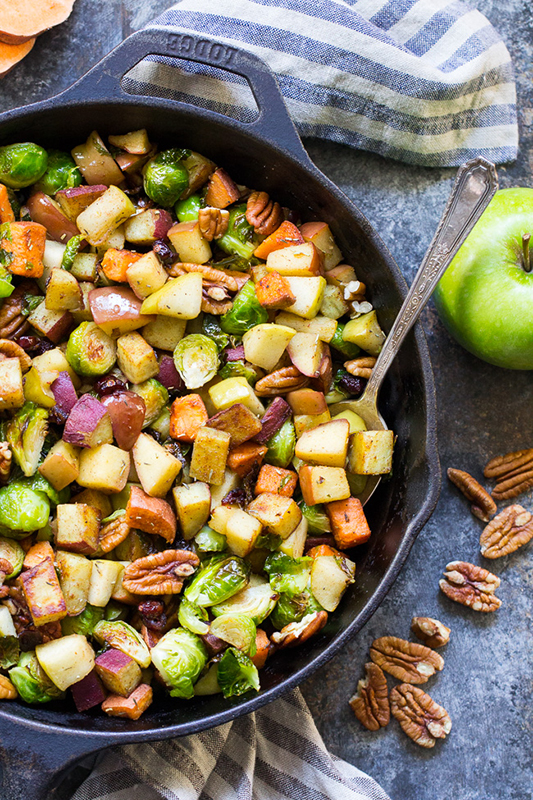 The Best of Whole30 Recipe Roundup l sweet and savory harvest sweet potato hash