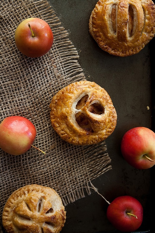 20+ Amazing Apple Recipes for Fall l spiced crab apple mini pies