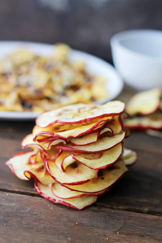 20+ Amazing Apple Recipes for Fall l apple chips