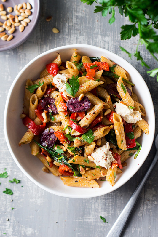 25 delicious ways to spice up National Pepper Month l vegan red pepper pasta