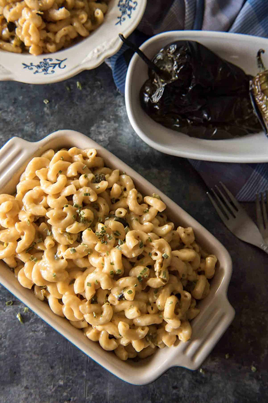 25 delicious ways to spice up National Pepper Month l instant pot mac and cheese with roasted poblanos