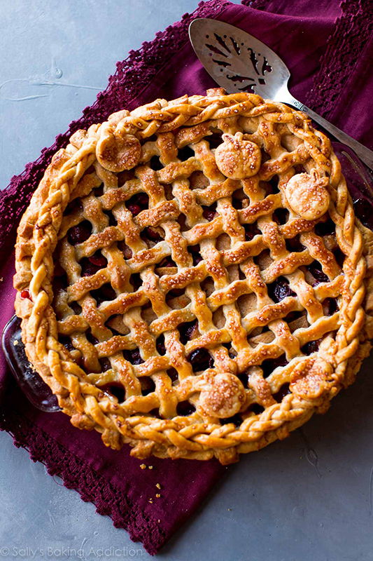 Healthy Thanksgiving Sides Recipe Roundup l apple cranberry pie