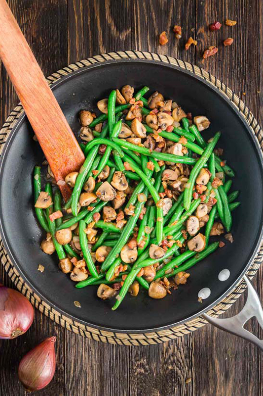Healthy Thanksgiving Sides Recipe Roundup l savory sauteed green beans